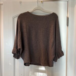 Women's Soft Round Neck Sweater. Unique 3/4 wing sleeve Size S/M
